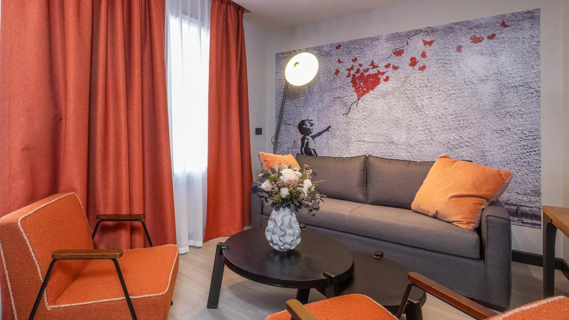 Aparthotel East